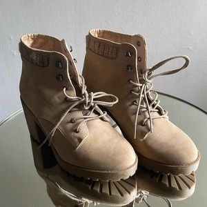 Tan heel boots